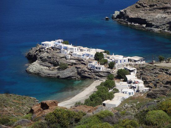 Παραλία Κιόνια